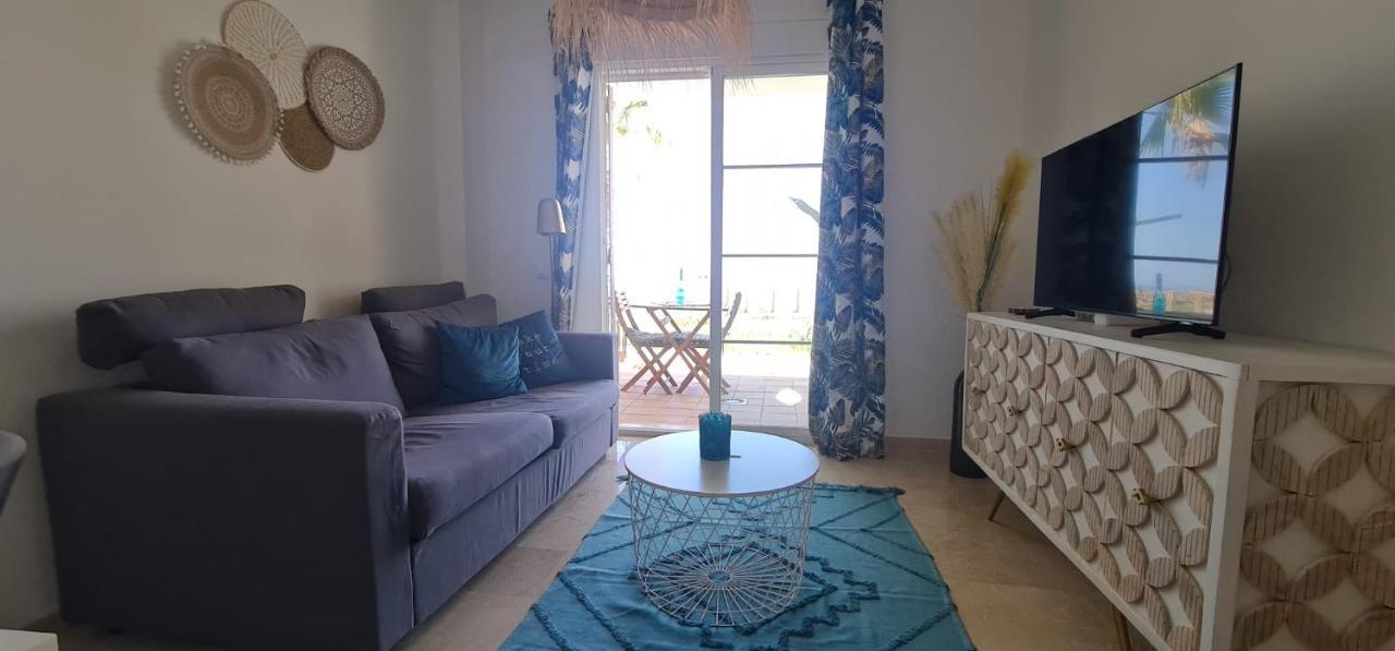 Small Oasis - Appartement 6 Personnes Манилва Экстерьер фото
