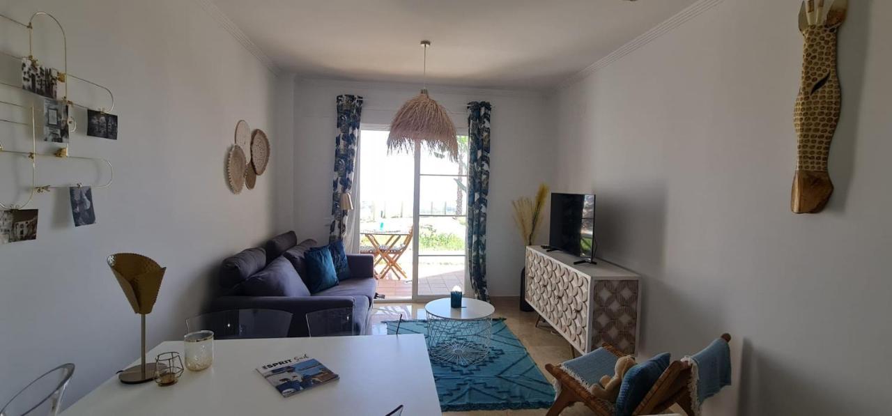 Small Oasis - Appartement 6 Personnes Манилва Экстерьер фото