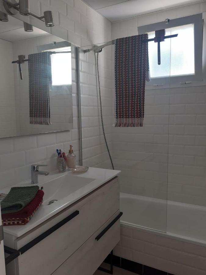 Small Oasis - Appartement 6 Personnes Манилва Экстерьер фото